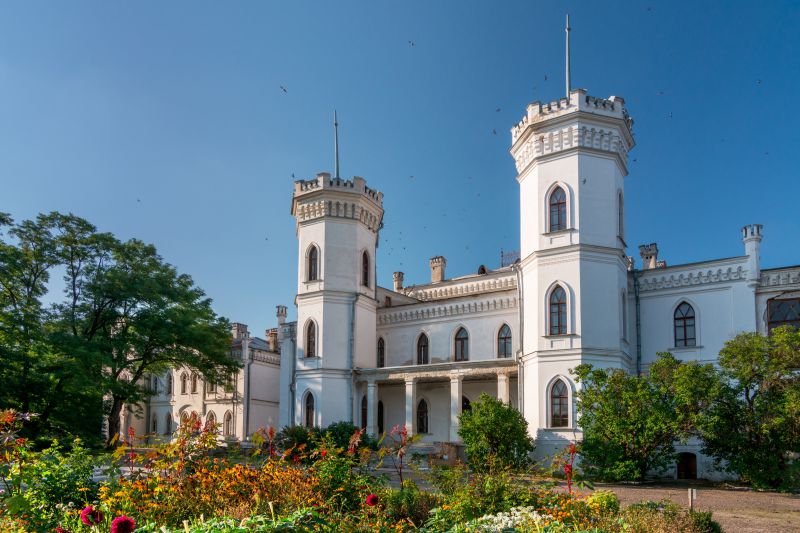 Палац Кеніга у Шарівці:   Джерело фото: wikimedia