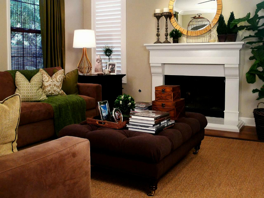 У звичайній квартирі можна використовувати дворівневе розміщення меблів, розташувавши спальну зону на другому ярусі, а систему зберігання - на першому