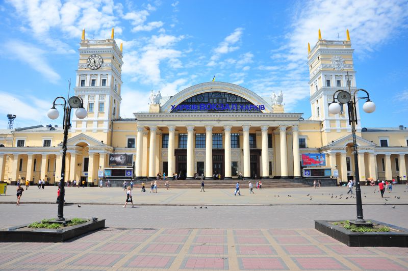 Харківський вокзал:   Джерело фото: miykvytok